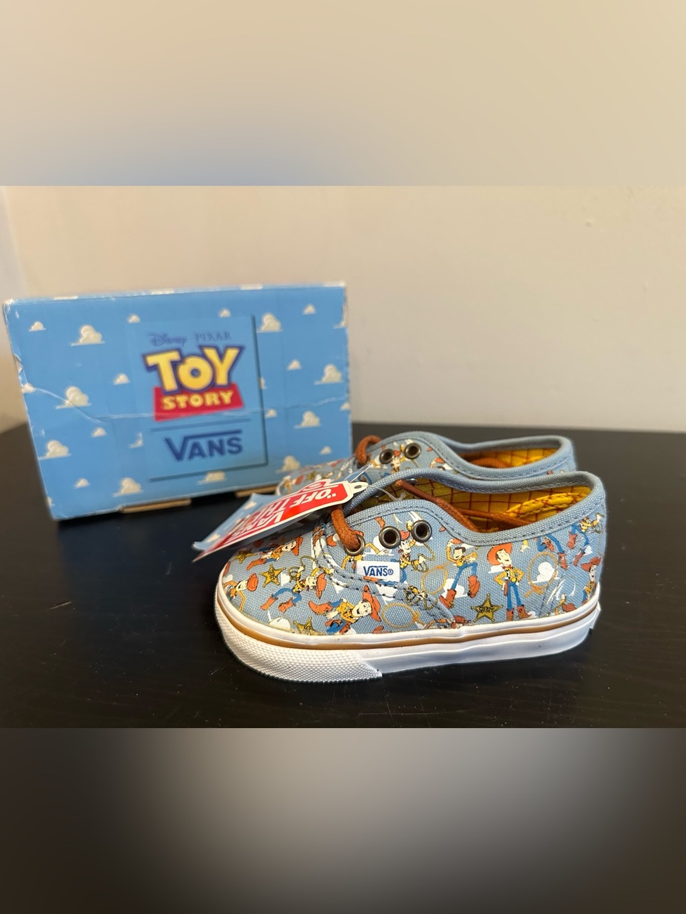 Vans x Toy Story Jessie Low Top Sneakers - Light Blue & Brown